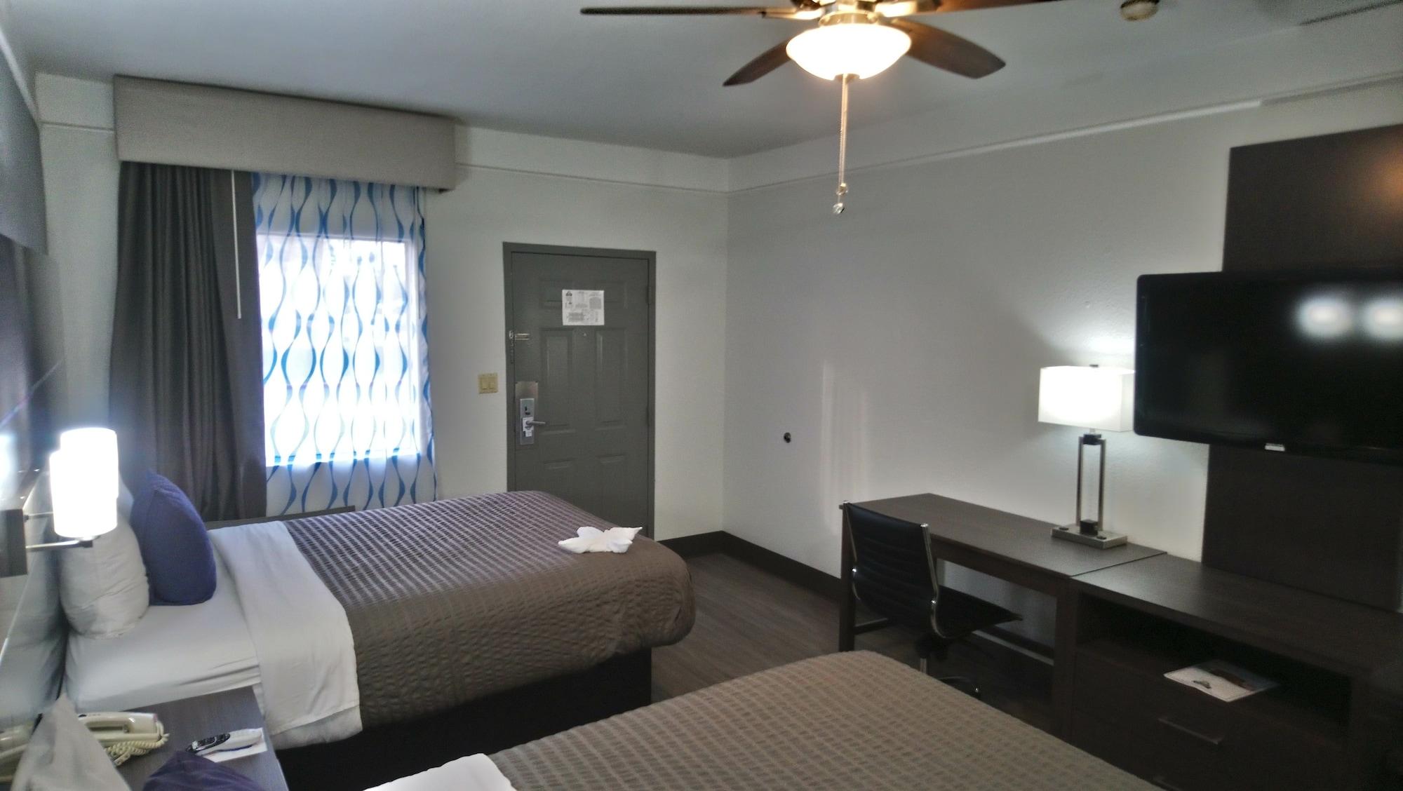 Days Inn & Suites By Wyndham Webster Nasa-Clearlake-Houston Exterior foto