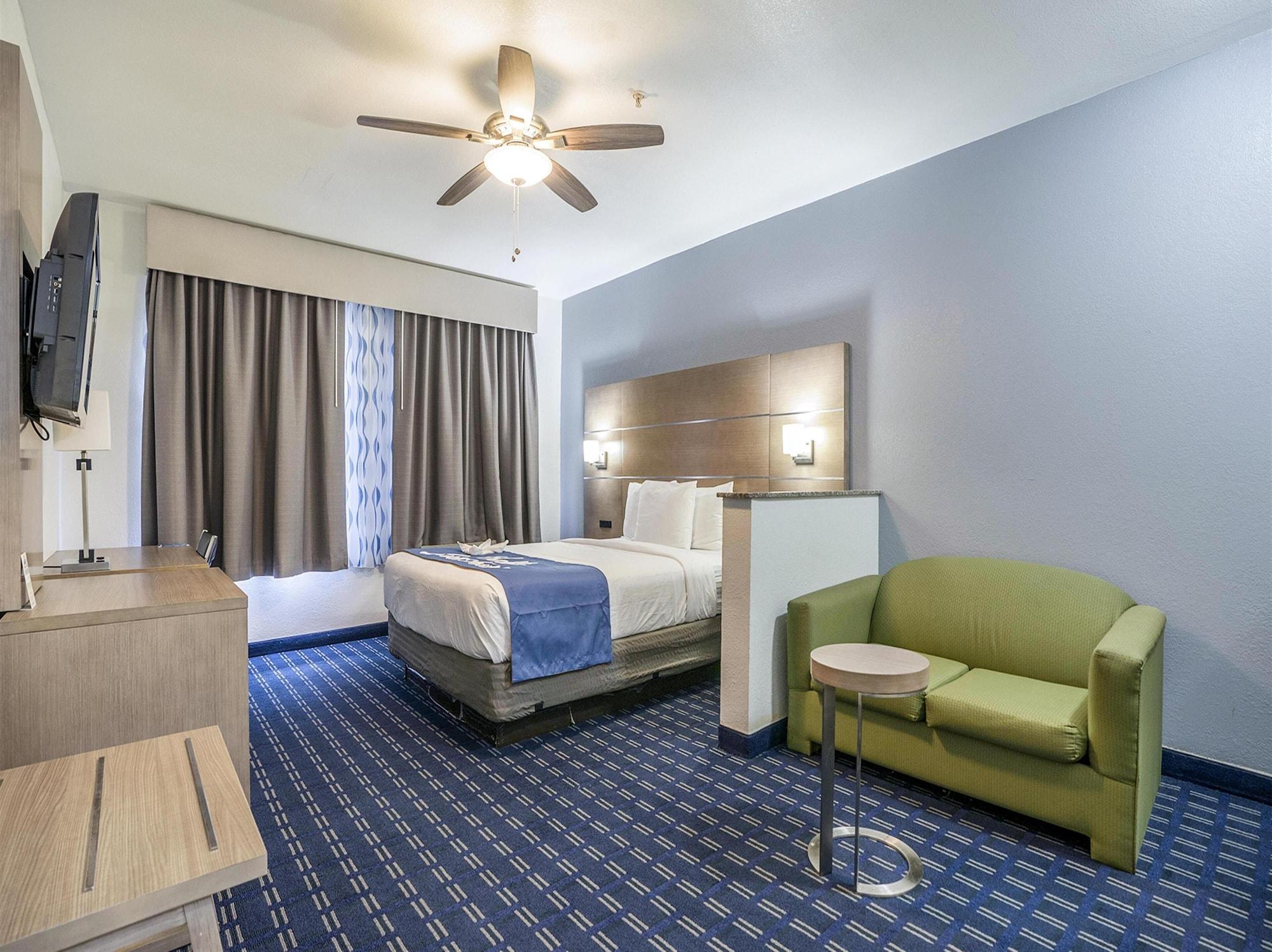 Days Inn & Suites By Wyndham Webster Nasa-Clearlake-Houston Exterior foto