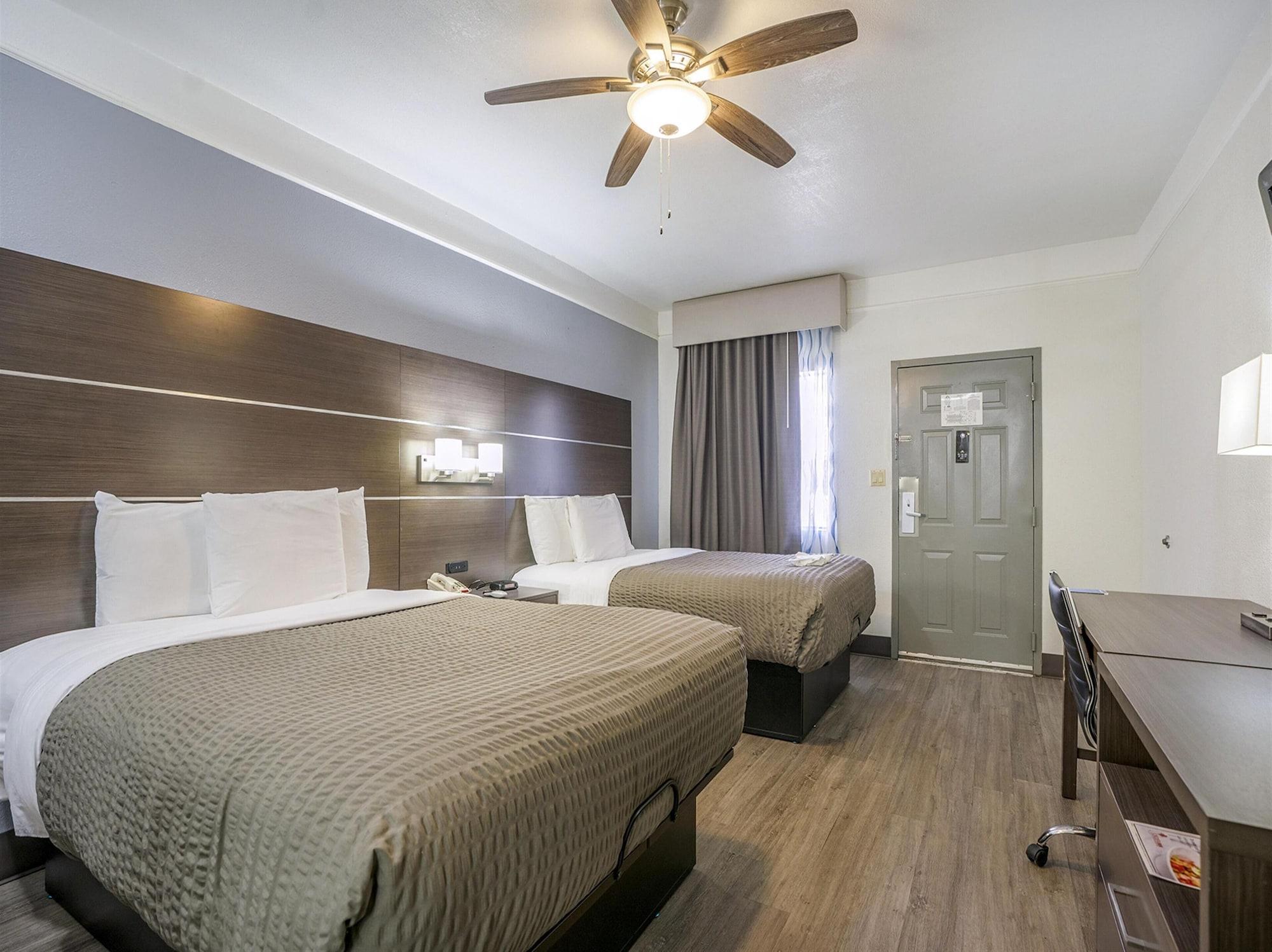 Days Inn & Suites By Wyndham Webster Nasa-Clearlake-Houston Exterior foto