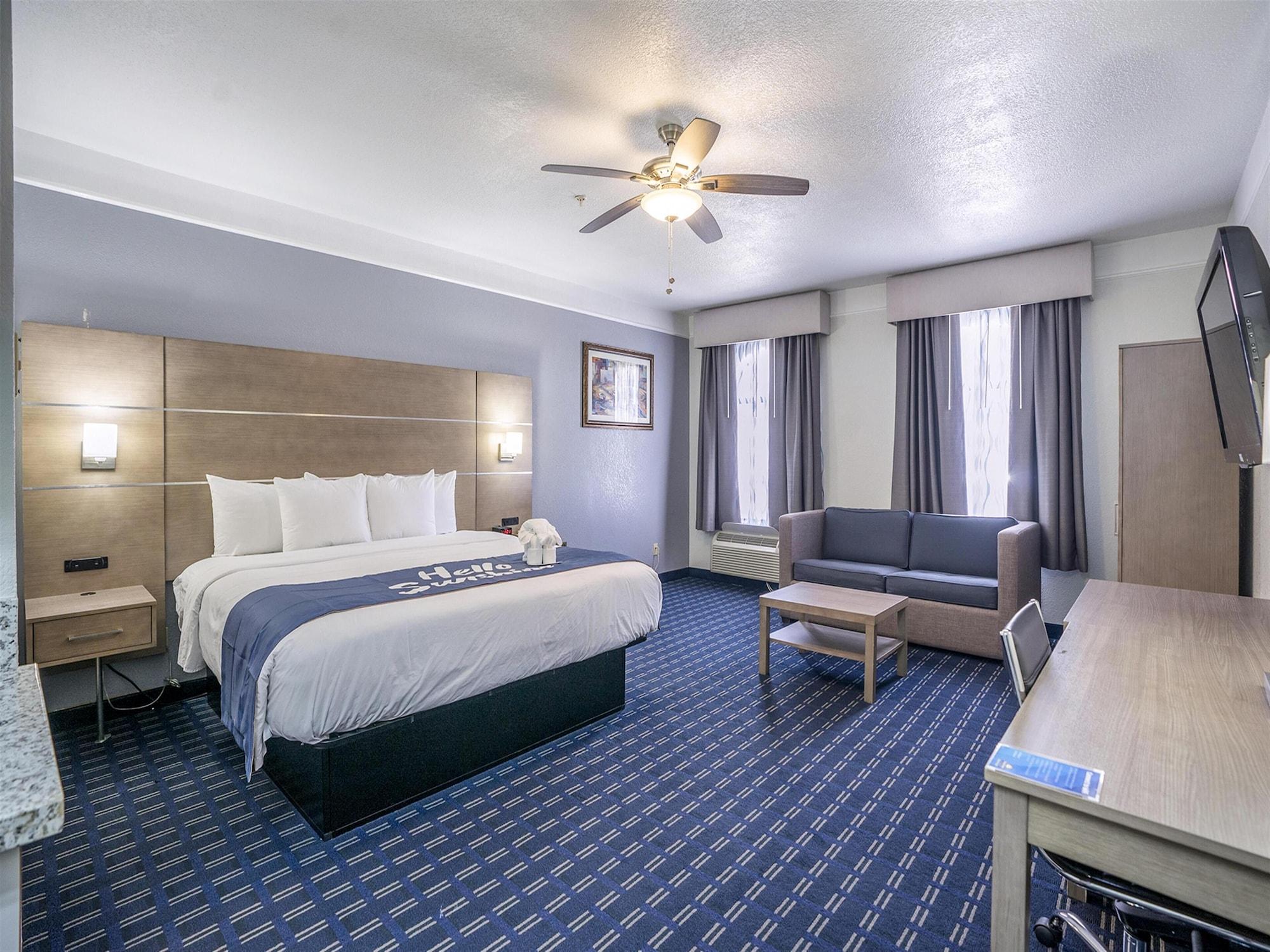 Days Inn & Suites By Wyndham Webster Nasa-Clearlake-Houston Exterior foto
