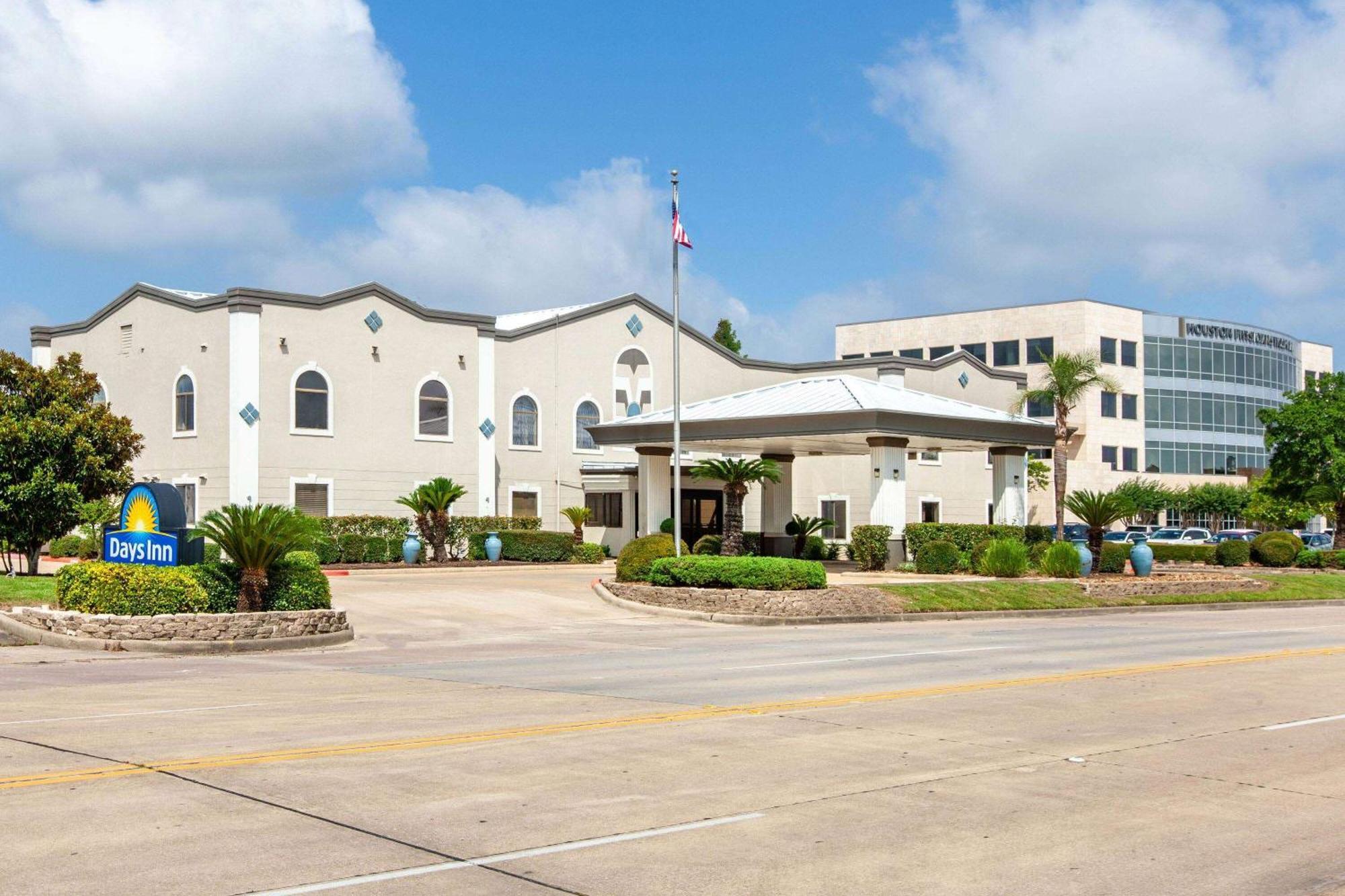 Days Inn & Suites By Wyndham Webster Nasa-Clearlake-Houston Exterior foto